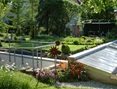 Auf Gründächern können ganz Gartenlandschaften als Beitrag zur „Schwammstadt“ entstehen. 