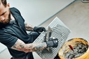 Neuer Look für ältere Bäder: Eine umfassende Modernisierung kann mehr Komfort und Barrierefreiheit mit Nachhaltigkeit verbinden.  