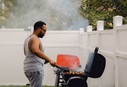 Das qualmt so schön beim Grillen