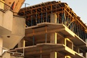Tragende Wände, Stützen und Decken im Rohbau eines Hauses 